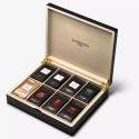 Sachets de thés dans un coffret Dammann Frères de 8 saveurs. 
